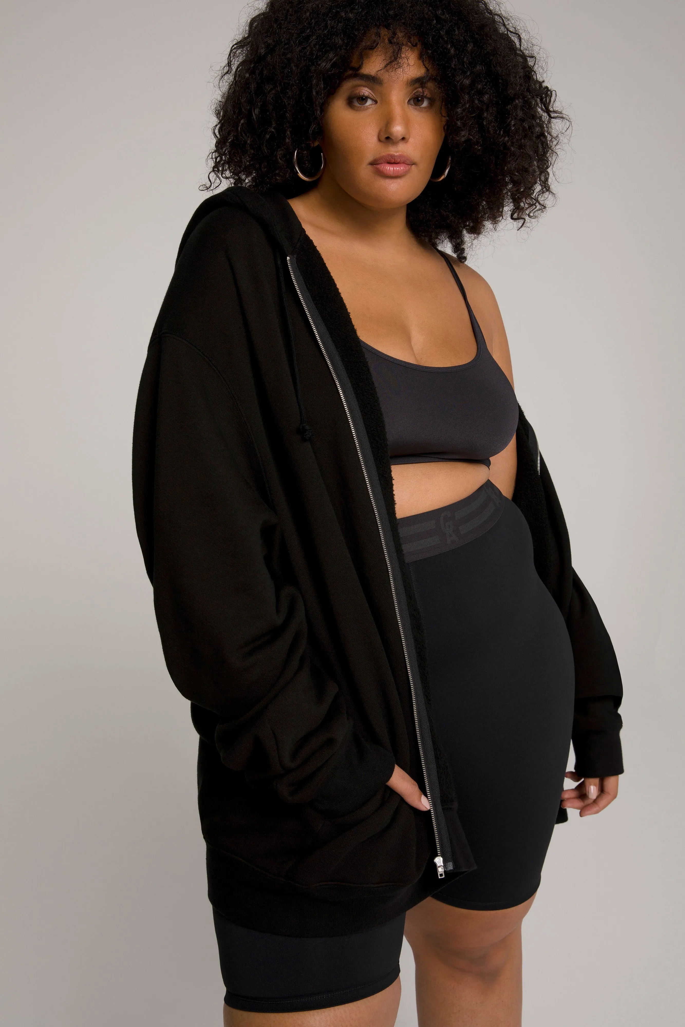 BOYFRIEND ZIP HOODIE | BLACK001
