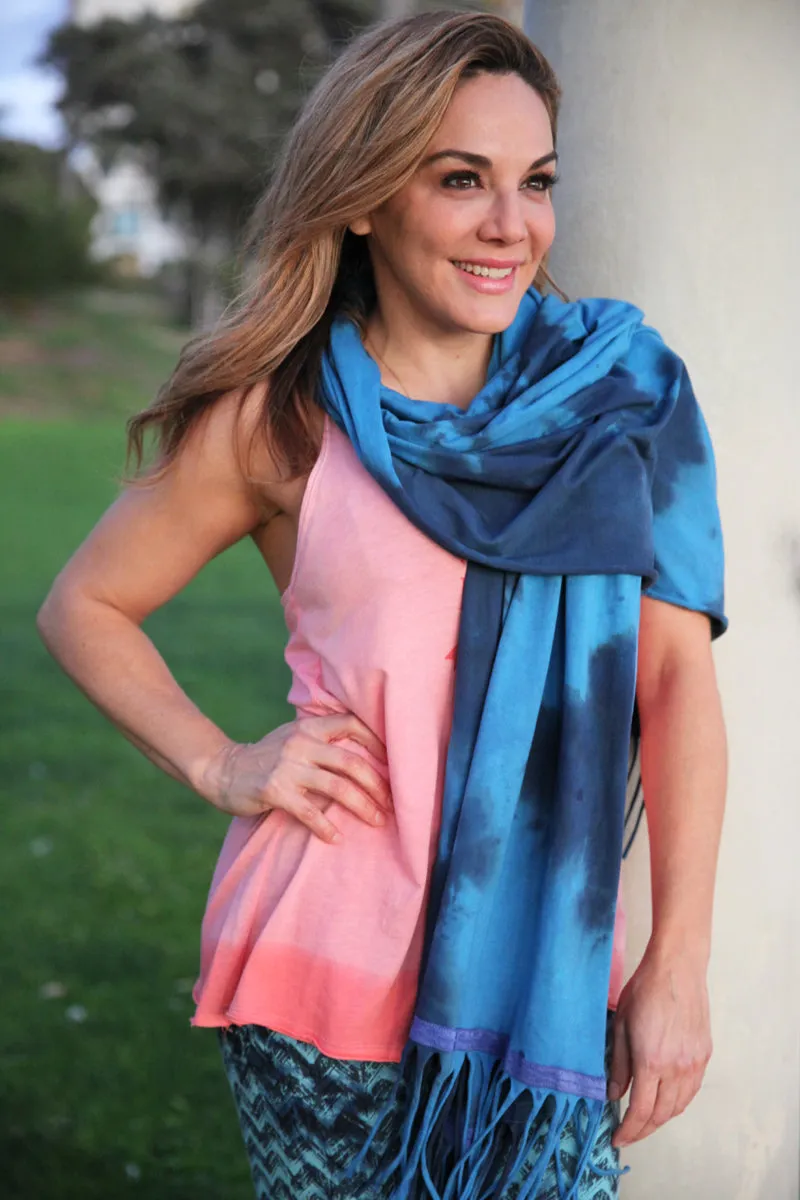 DISCREET WRAP SCARF / SOY CANDLE COMBO