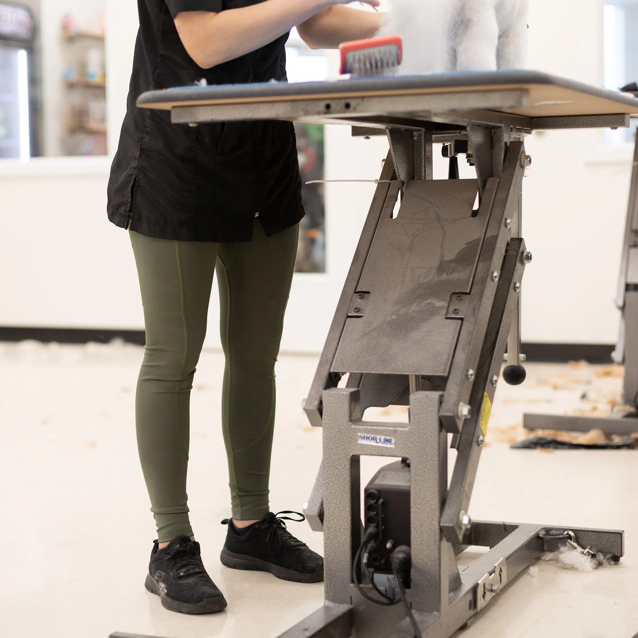 Hair-Resistant Army Green Leggings