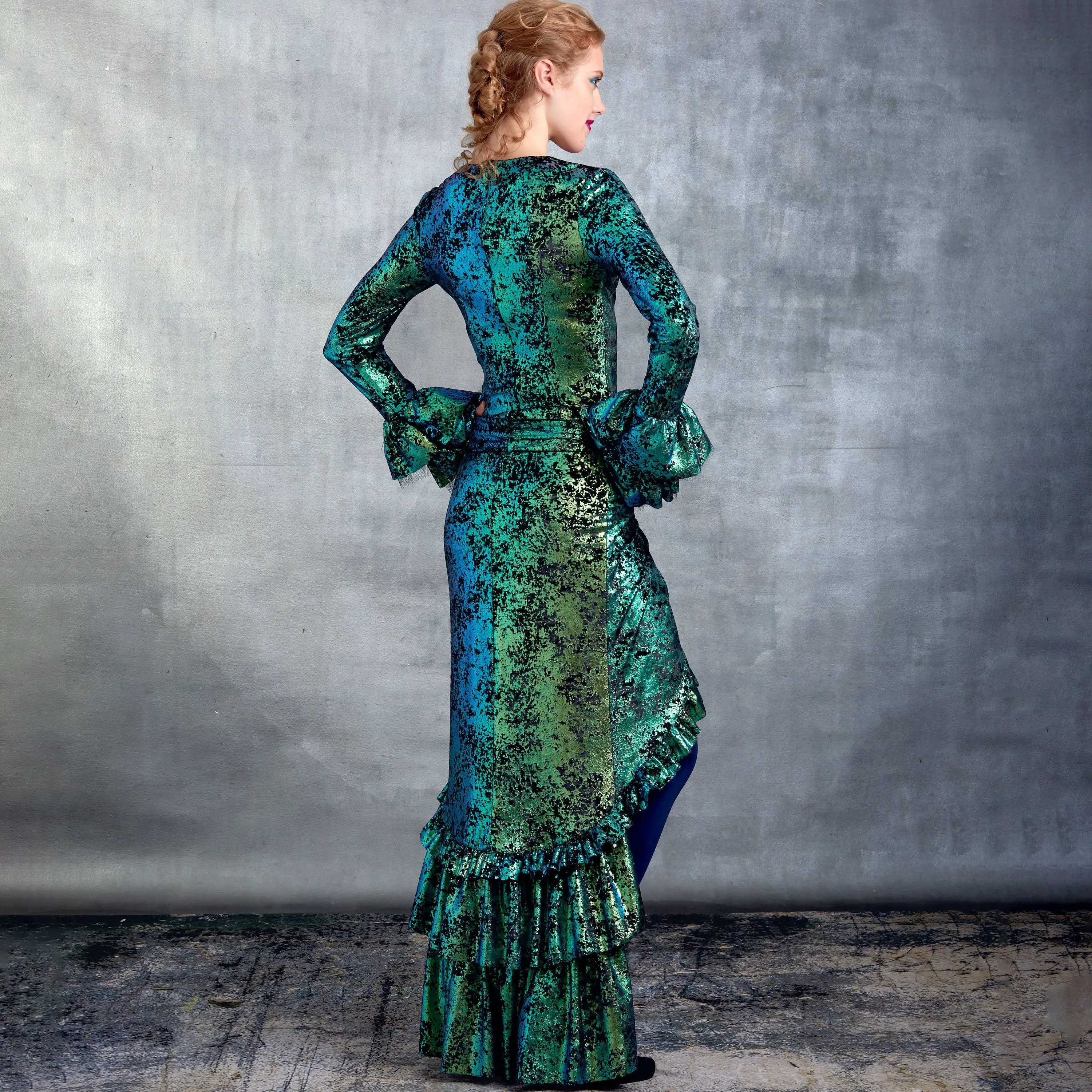 Simplicity 8973 Halloween Costume Pattern | Femme Fatale
